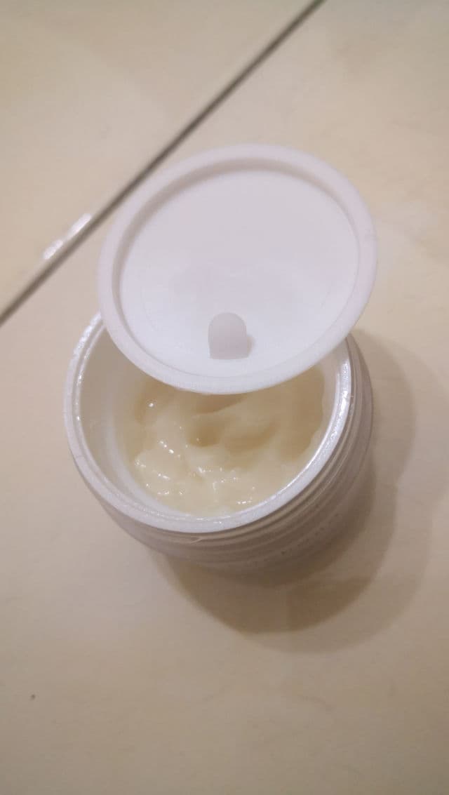 Kitohana Night Cream review photo by NufaIfa