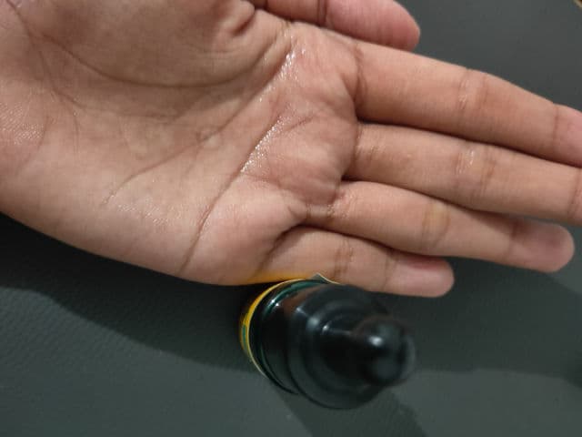 MAY ISLAND 7 Days Secret Centella Cica Serum review photo by NurAsiyah