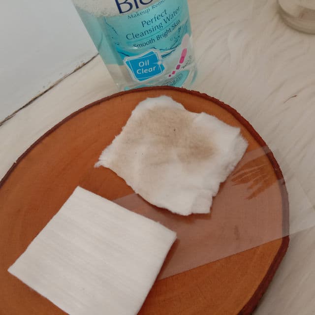 Biore Makeup Remover Perfect Cleansing Water Oil Clear review photo by NurHiday