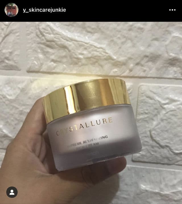 Crystallure by Wardah Supreme Revitalizing Rich Cream review photo by Nurarifiani