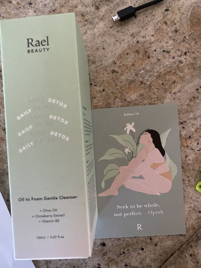 Rael Daily Detox Oil to Foam Gentle Cleanser review photo by Olga33