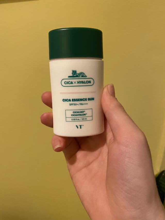 VT COSMETICS Cica Essence Sun SPF50+ PA ++++ review photo by PCulise
