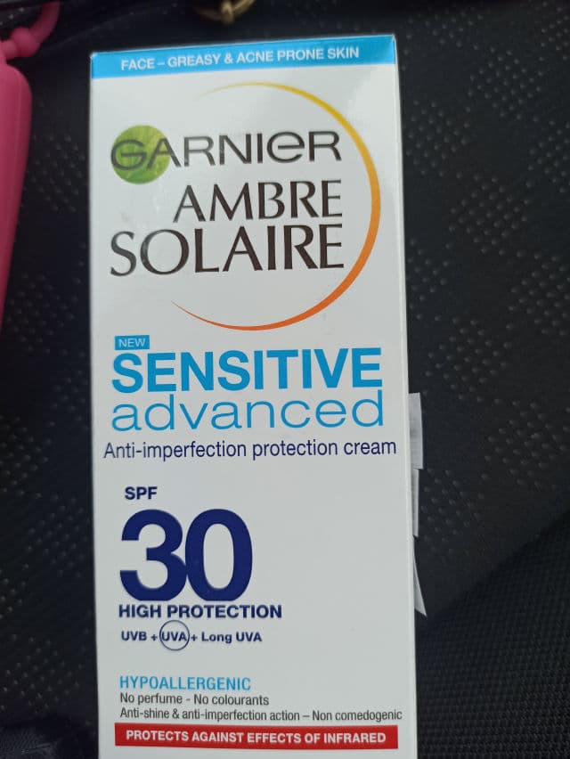 Garnier Ambre Solaire Sensitive Anti Imperfection Face Sun Cream SPF30 review photo by Papriczka