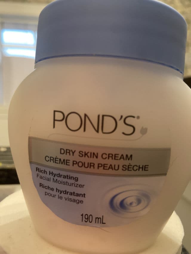 Pond's Dry Skin Cream, The Caring Classic review photo by Pastelem0