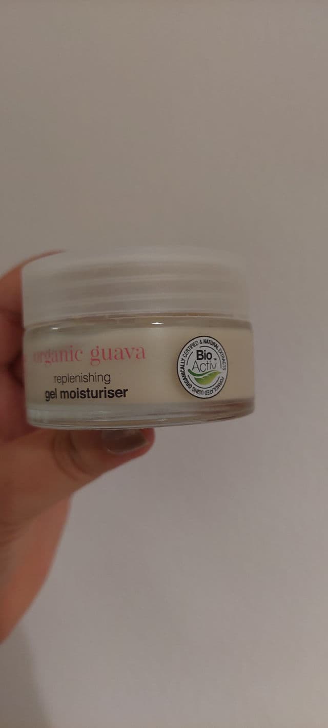 Dr Organic Guava Gel Moisturiser review photo by PatriSanchez