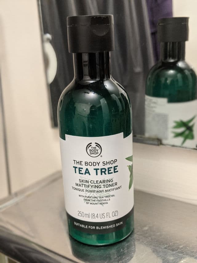 The Body Shop Tea Tree Skin Clearing Mattifying Facial Toner review photo by Pearly08