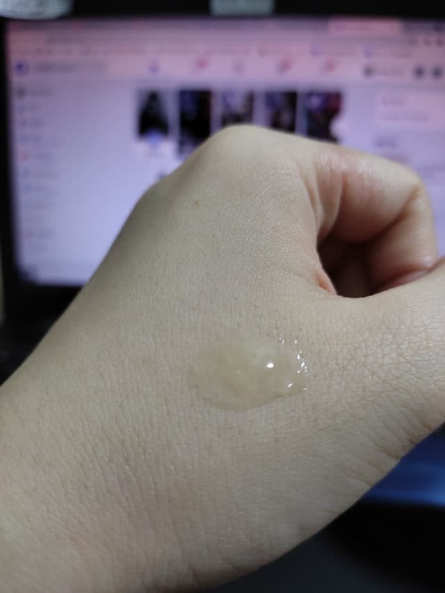 Sidmool Jojoba Lip Essence review photo by PeiYi