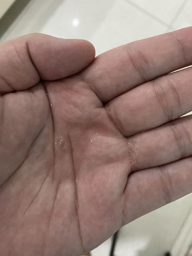 Glow Monster Centella Essence + Niacinamide  review photo by Penelophi