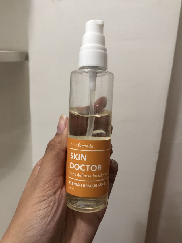Fresh Formula Skin Doctor Acne Defense Facial Wash review photo by Piyaa