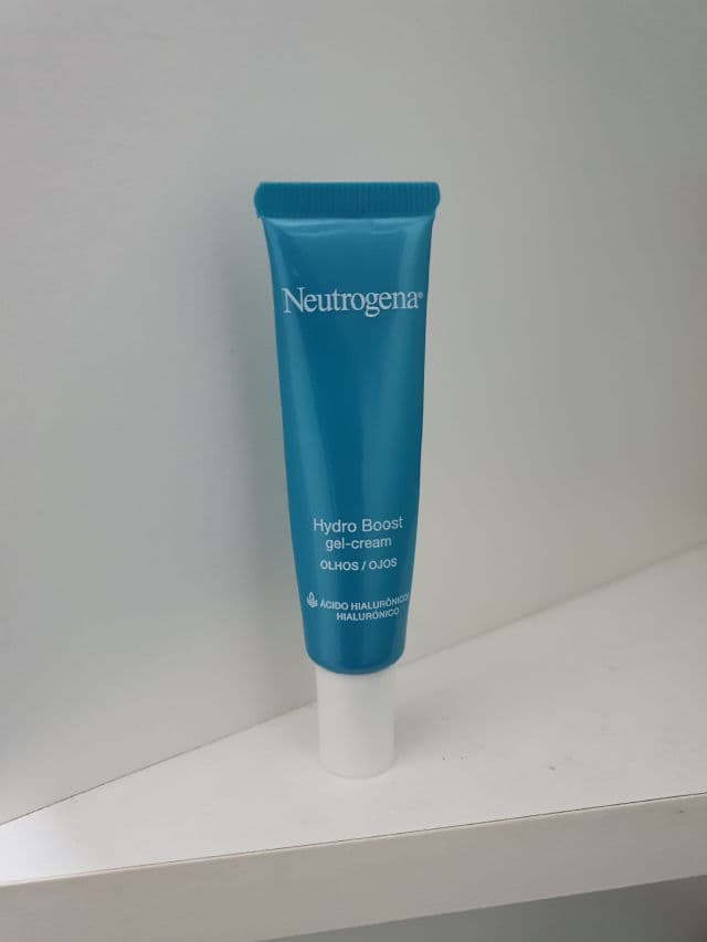 Neutrogena Hydro Boost Eye Gel-Cream review photo by SskinN