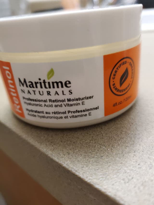 Maritime Naturals Professional Retinol Moisturizer review photo by Picky33508