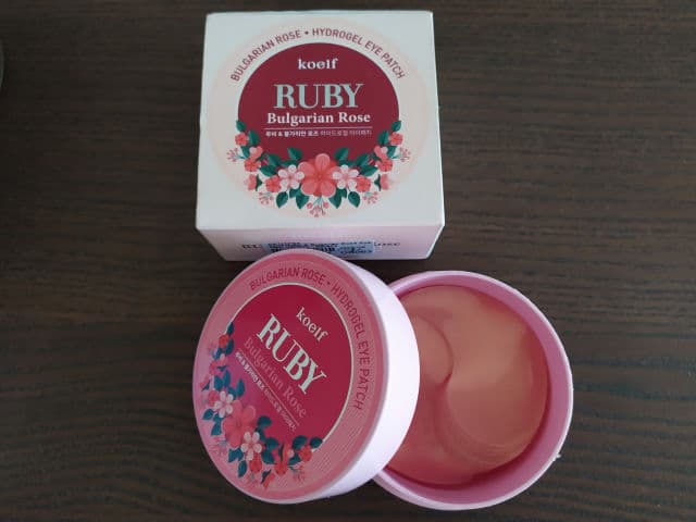 Petitfee Ruby & Bulgarian Rose Eye Patch review photo by Picky41758