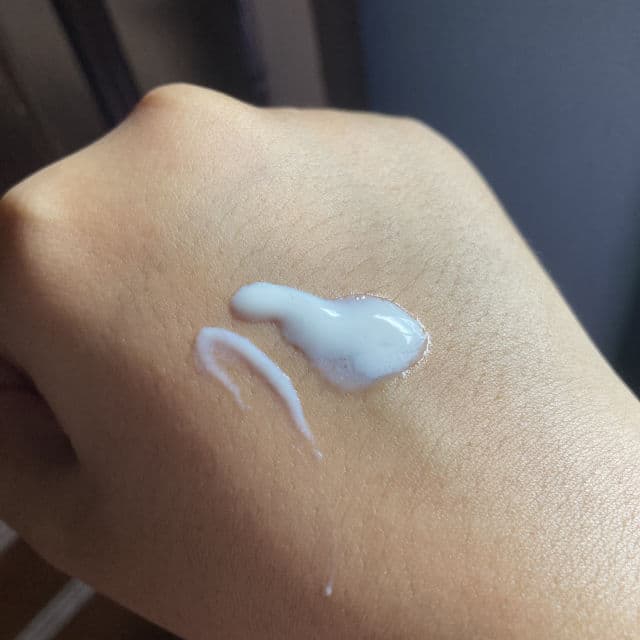 Kose Suncut Perfect UV Milk SPF50+ PA++++ review photo by AiniMentari