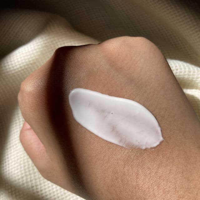 Vaseline Expert Care Sensitive Skin Rescue review photo by AiniMentari