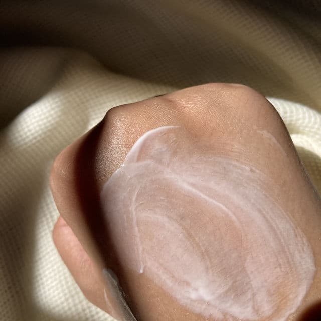 Vaseline Expert Care Sensitive Skin Rescue review photo by AiniMentari