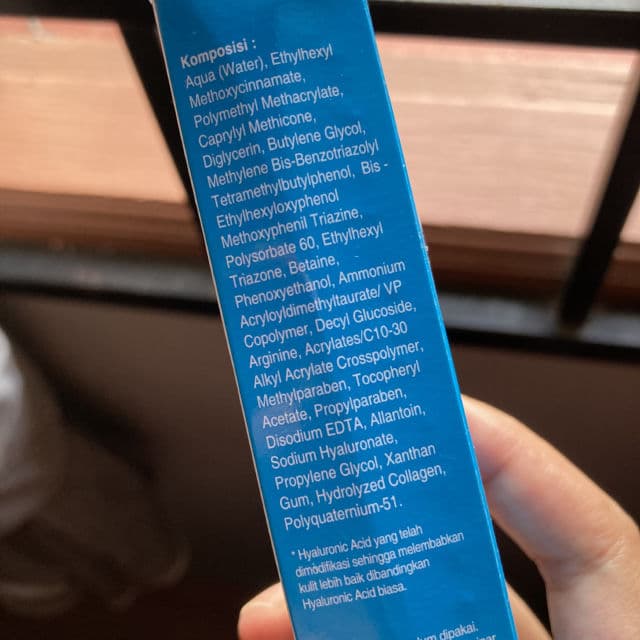 SKIN AQUA UV Mild Milk SPF 25 PA ++ review photo by AiniMentari