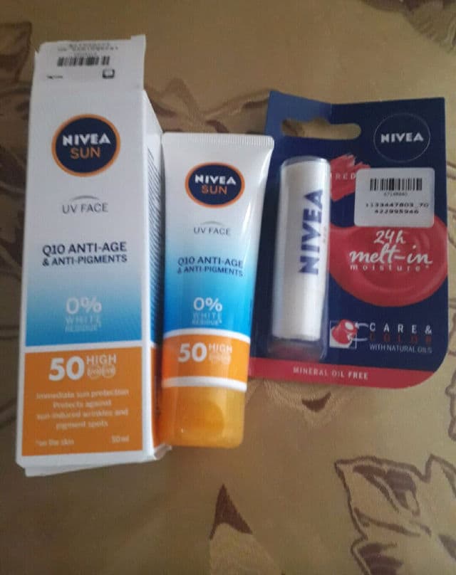 Nivea Care & Colour Lip Balm - Red review photo by PickyGie
