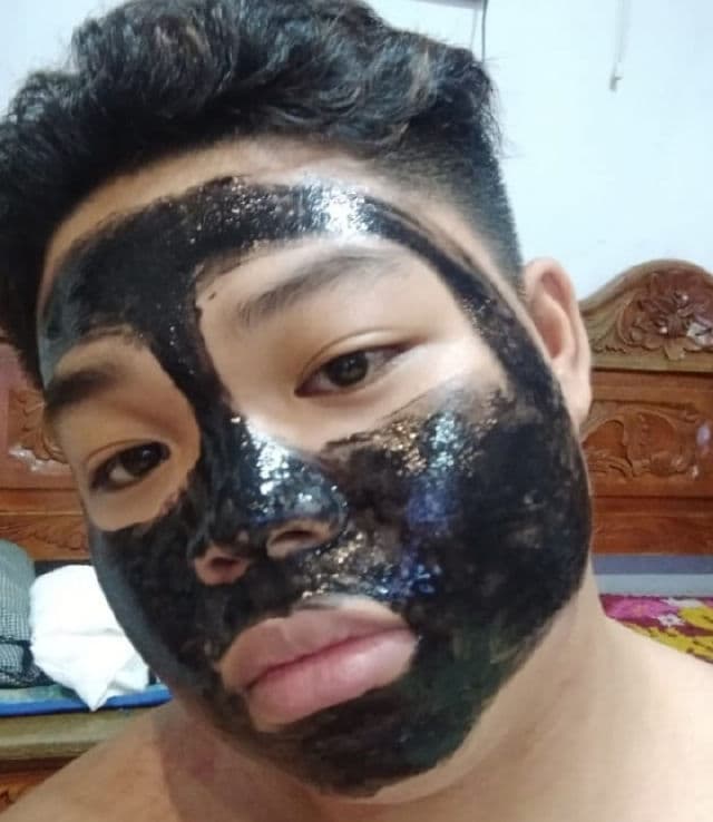 Megan Peel-Off Clay Mask with Charcoal Extract	 review photo by skincarewithian