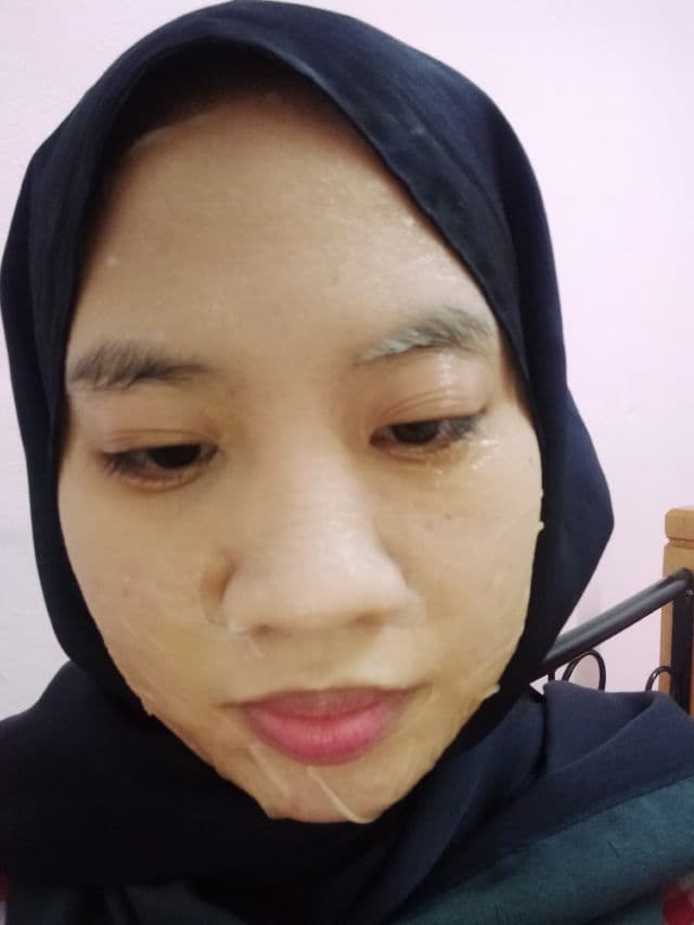 INNISFREE Moisturizing review photo by whenfarhanareviews