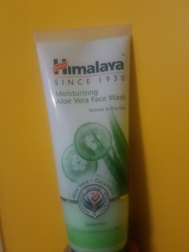 Himalaya Herbals Moisturizing Aloe Vera Face Wash review photo by PickyMed