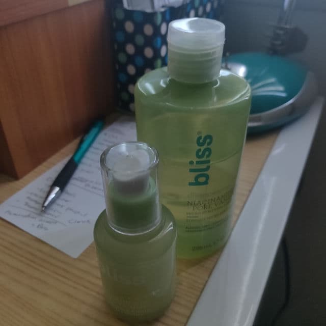 Bliss Disappearing Act Micro Niacinamide PC + Pore Vanish Toner review photo by Pickyunnie2