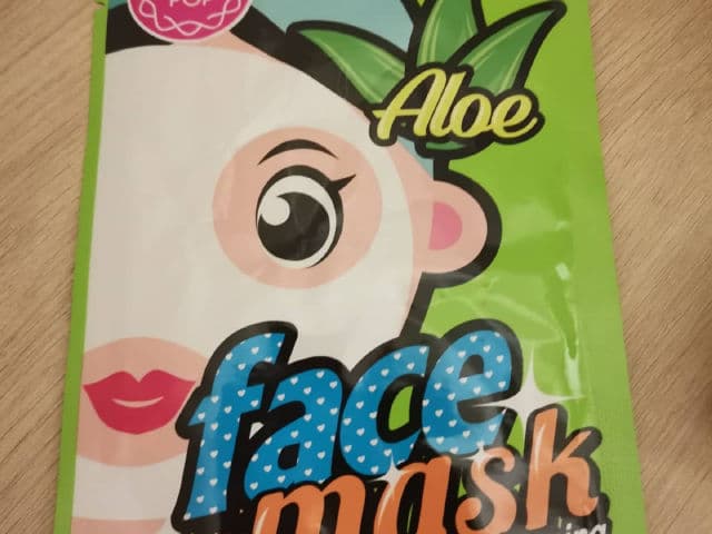 BlingPop Face Mask Moisturizing + Brightening (Aloe) review photo by Mumikag