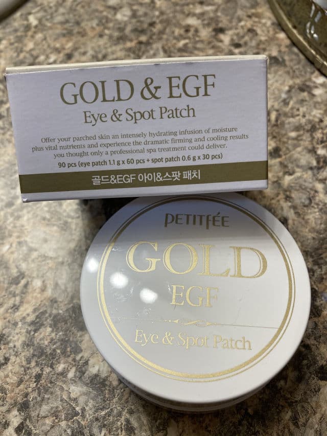 Petitfee Gold & EGF Eye & Spot Patch review photo by Pinkyprawn