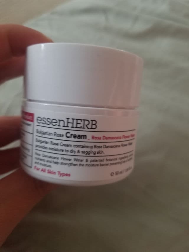 essenHERB Bulgarian Rose Cream review photo by PoppyForest