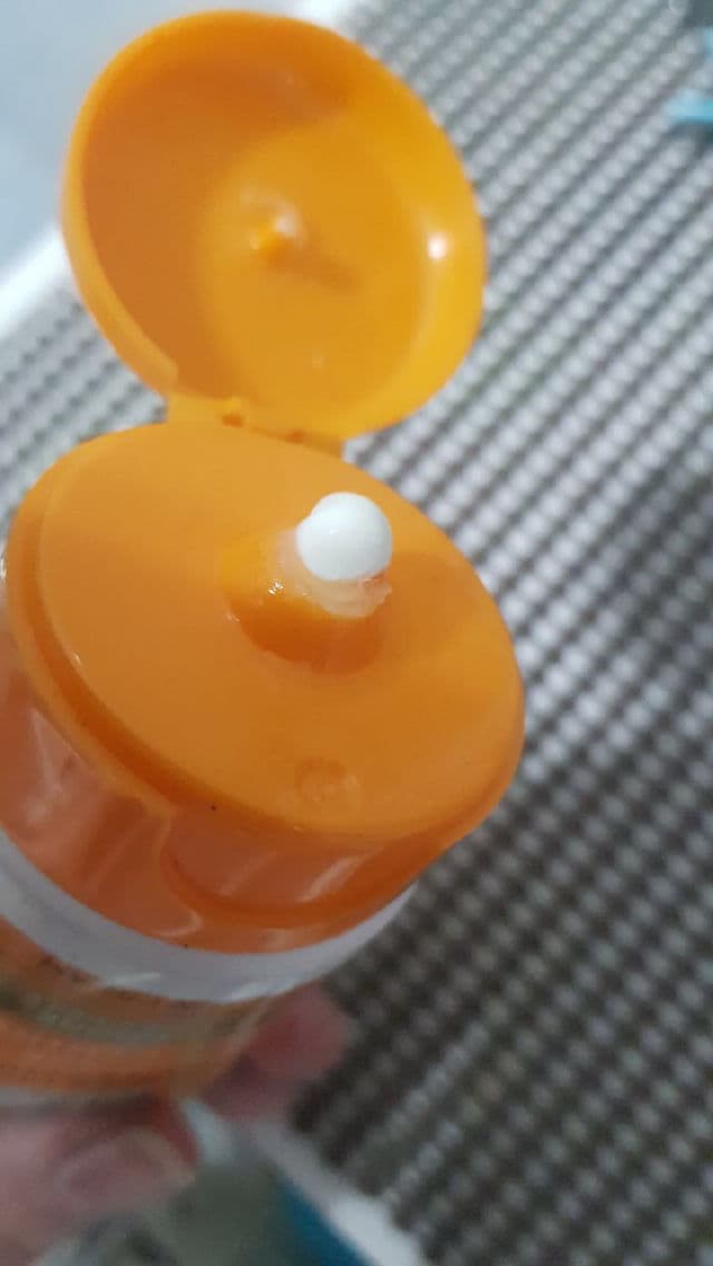 Clinians Sunscreen Face Cream SPF 50 review photo by Poqqui