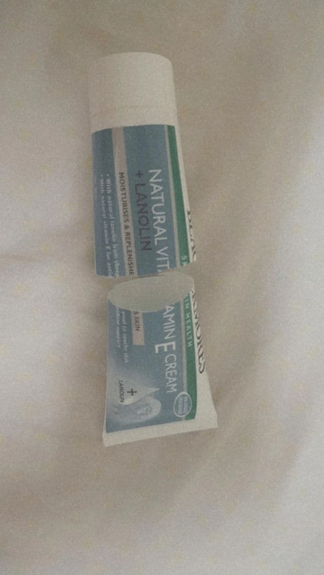 BLACKMORES Vitamin E Cream + Lanolin review photo by happygracieee