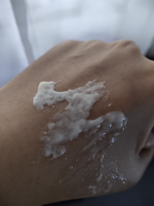 Love Beauty and Planet Murumuru Butter & Rose Face Scrub review photo by PutriThasha