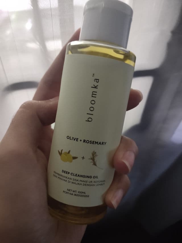 Bloomka Olive & Rosemary Deep Cleansing Oil review photo by PutriThasha
