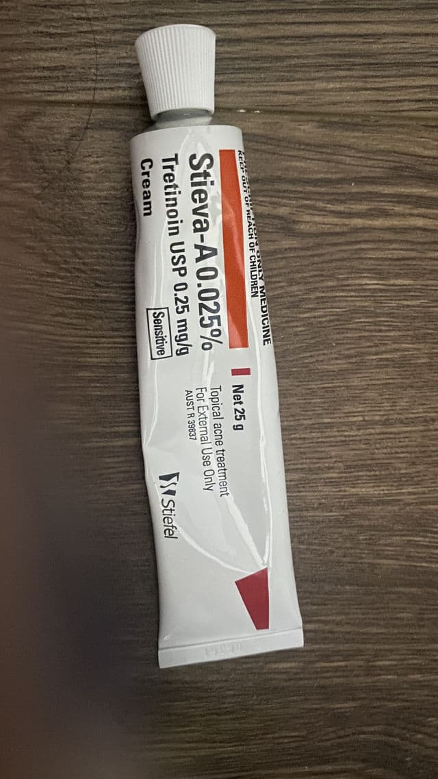 Stiefel Stieva-A 0.025% Tretinoin Cream USP review photo by Puzu
