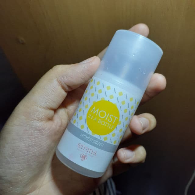 Emina Moist In a Bottle of Moisturizer review photo by Ranimutiaraa
