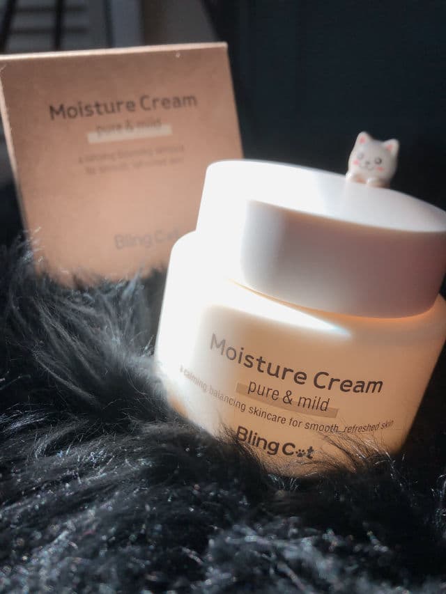 TONYMOLY Bling Cat Moisture Cream Pure & Mild review photo by ReeneeReviews