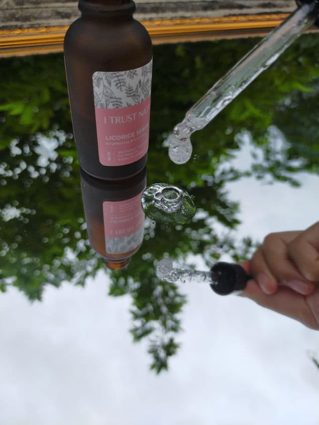I Trust Nature Licorice Serum – Soothing & Brightening review photo by Reiza