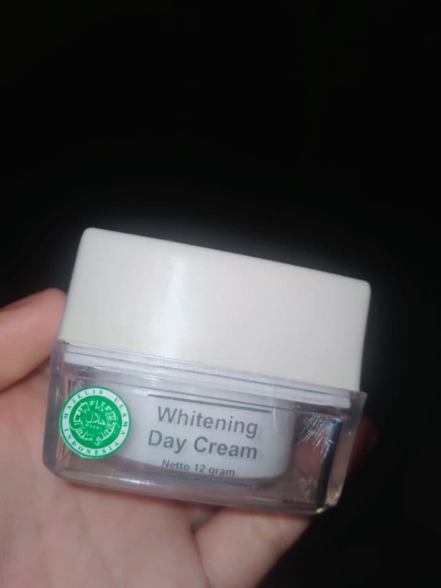 Ms Glow Whitening Day Cream review photo by Renatyaswati