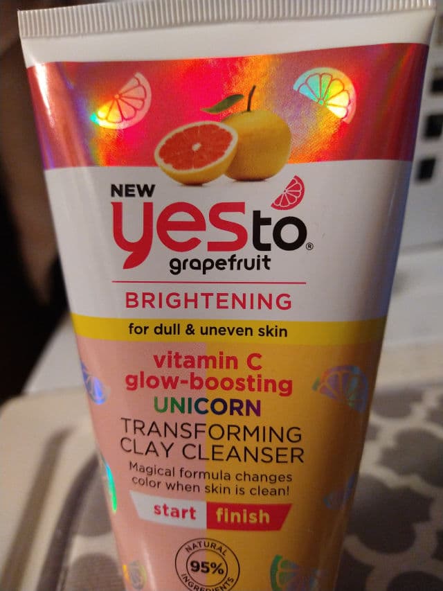 Yes To Grapefruit Vitamin C Glow-Boosting Unicorn Brightening Mist review photo by ReneeC