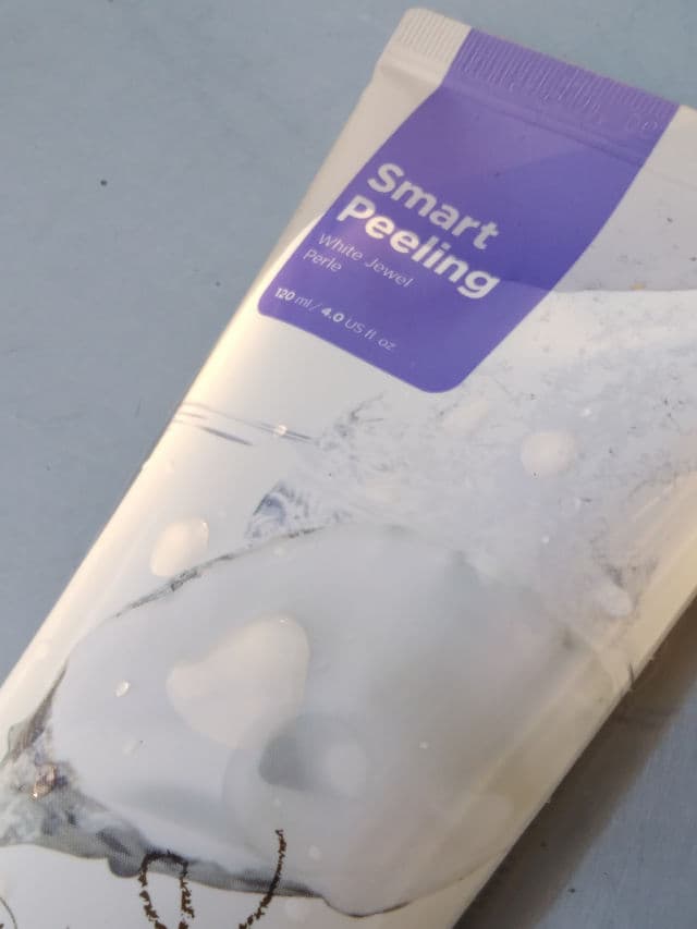 THE FACE SHOP Smart Peeling White Jewel Perle review photo by Riblysense