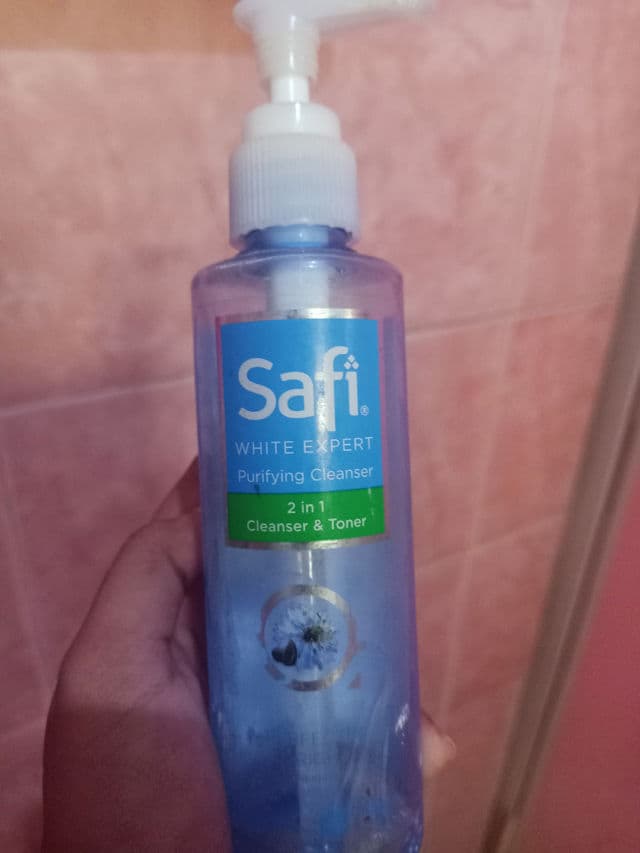 Safi White Expert Purifying Cleanser 2 in 1 Cleanser & Toner review photo by Ridha
