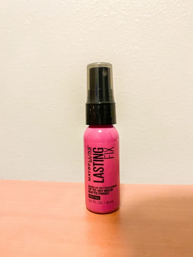 Maybelline Facestudio Master Fix Wear-Boosting Setting Spray review photo by RileyBlogs