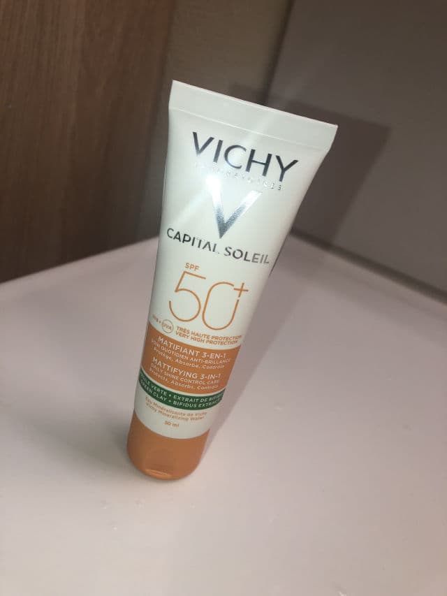 Vichy Capital Soleil Mattifying 3-in-1 SPF 50+ review photo by Ritanm