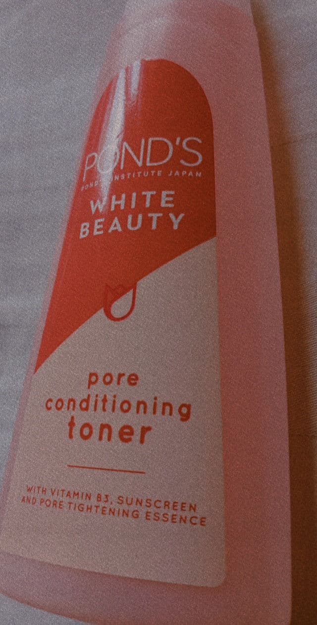 Pond's White Beauty  Pore Conditioning Toner review photo by Rooty