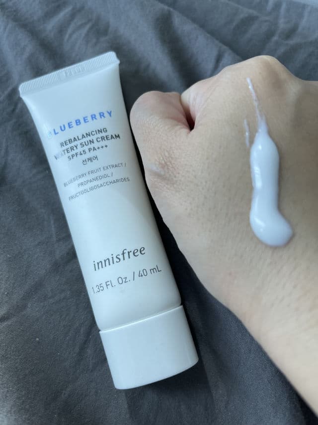 INNISFREE Blueberry Rebalancing Watery Sun Cream SPF37 review photo by Rosesarered45