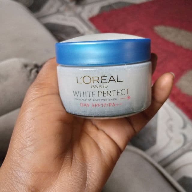 L'Oreal Paris White Perfect Transparent Rosy Whitening Cream review photo by Roxieeee 