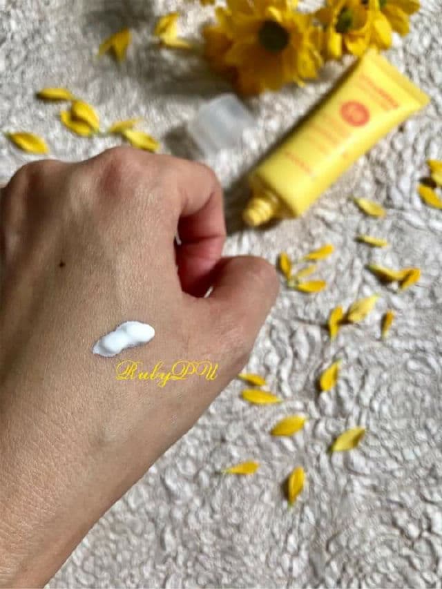 HAYEJIN VitaMild Daily Sun Milk SPF50+ PA++++ review photo by RubyPham
