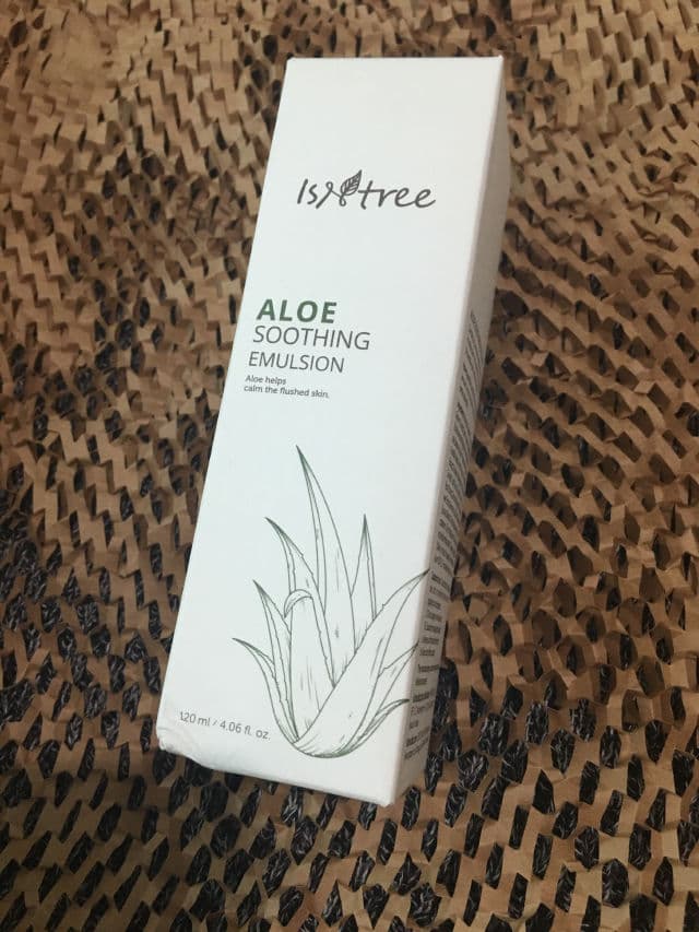 ISNTREE Aloe Soothing Emulsion review photo by RurouniNeko