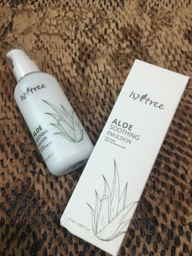 ISNTREE Aloe Soothing Emulsion review photo by RurouniNeko
