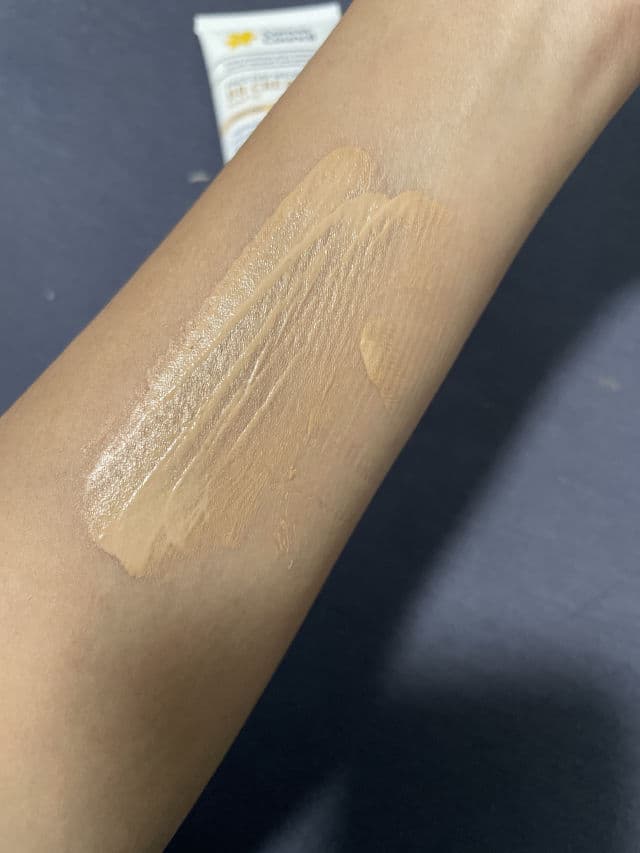 Cancer Council Daywear BB Cream Matte Tinted SPF50+ review photo by Ruthieandskincare