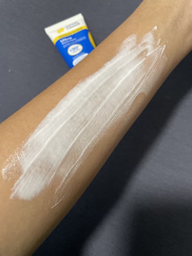 Cancer Council Ultra Sunscreen SPF 50+ review photo by Ruthieandskincare